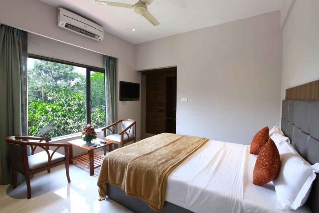 Lake View Resort Lonavla Exterior foto