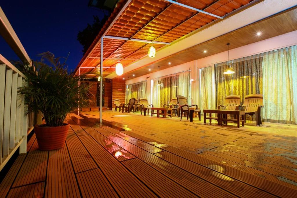 Lake View Resort Lonavla Exterior foto