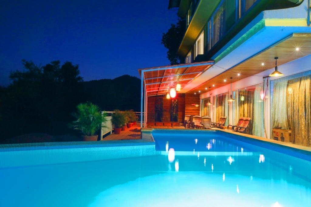 Lake View Resort Lonavla Exterior foto
