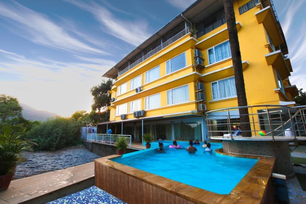 Lake View Resort Lonavla Exterior foto