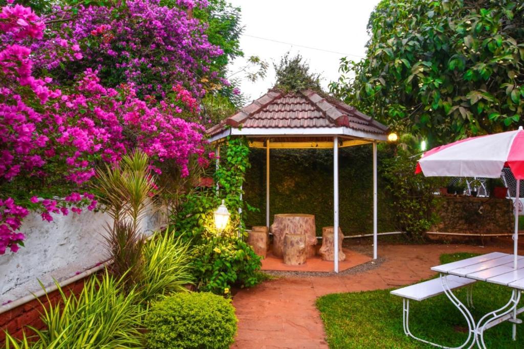 Lake View Resort Lonavla Exterior foto