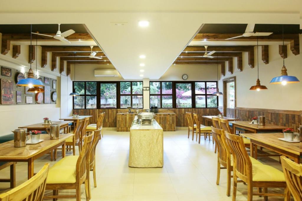 Lake View Resort Lonavla Exterior foto
