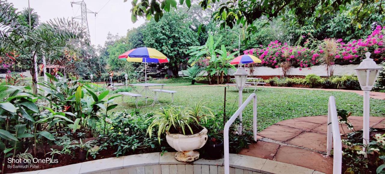 Lake View Resort Lonavla Exterior foto